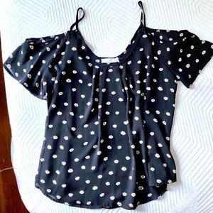 Cold shoulder daisy print flowy top